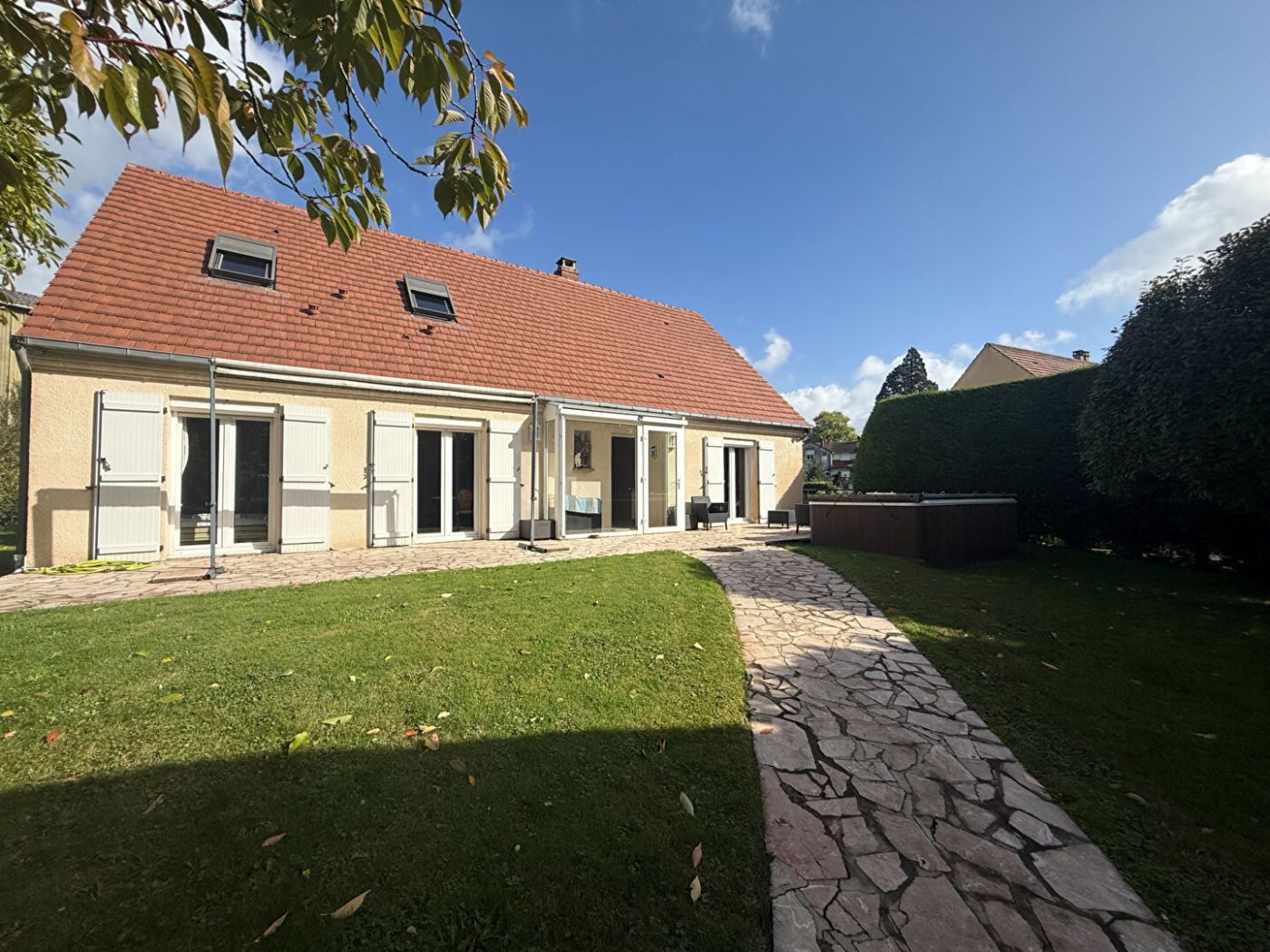 Agence immobilière de ACI Bornel