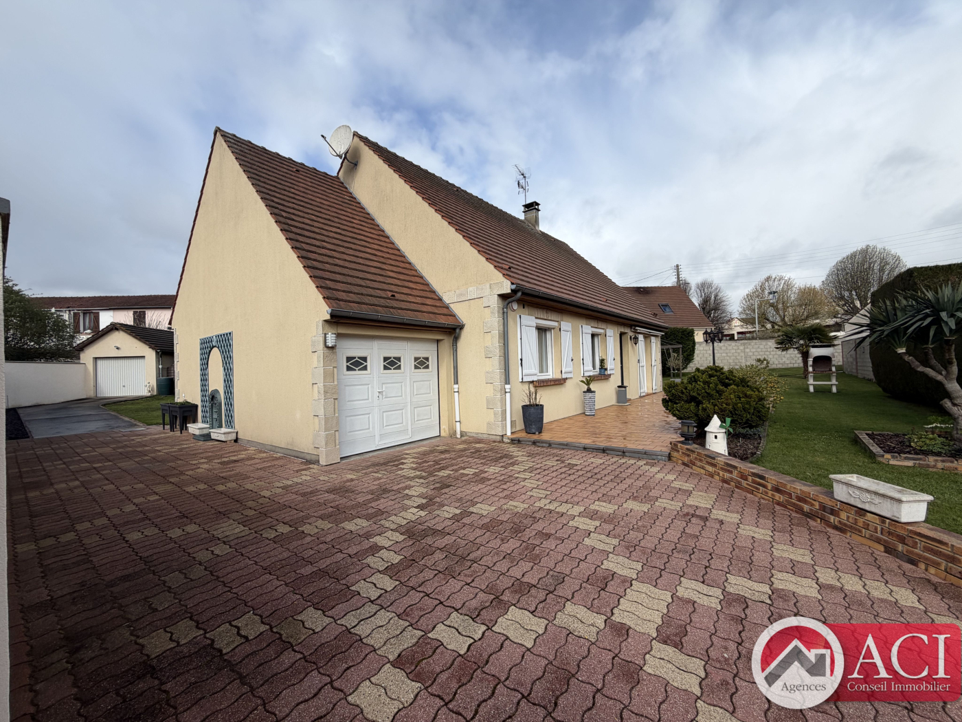 Agence immobilière de ACI Bornel
