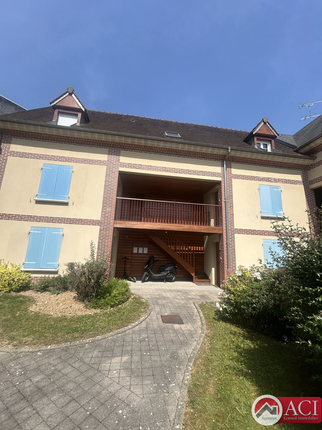 Agence immobilière de ACI Bornel