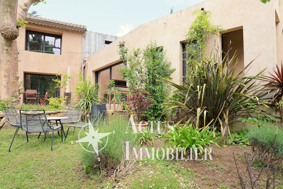 Vente Maison  6 pièces - 182m² 13450 Grans