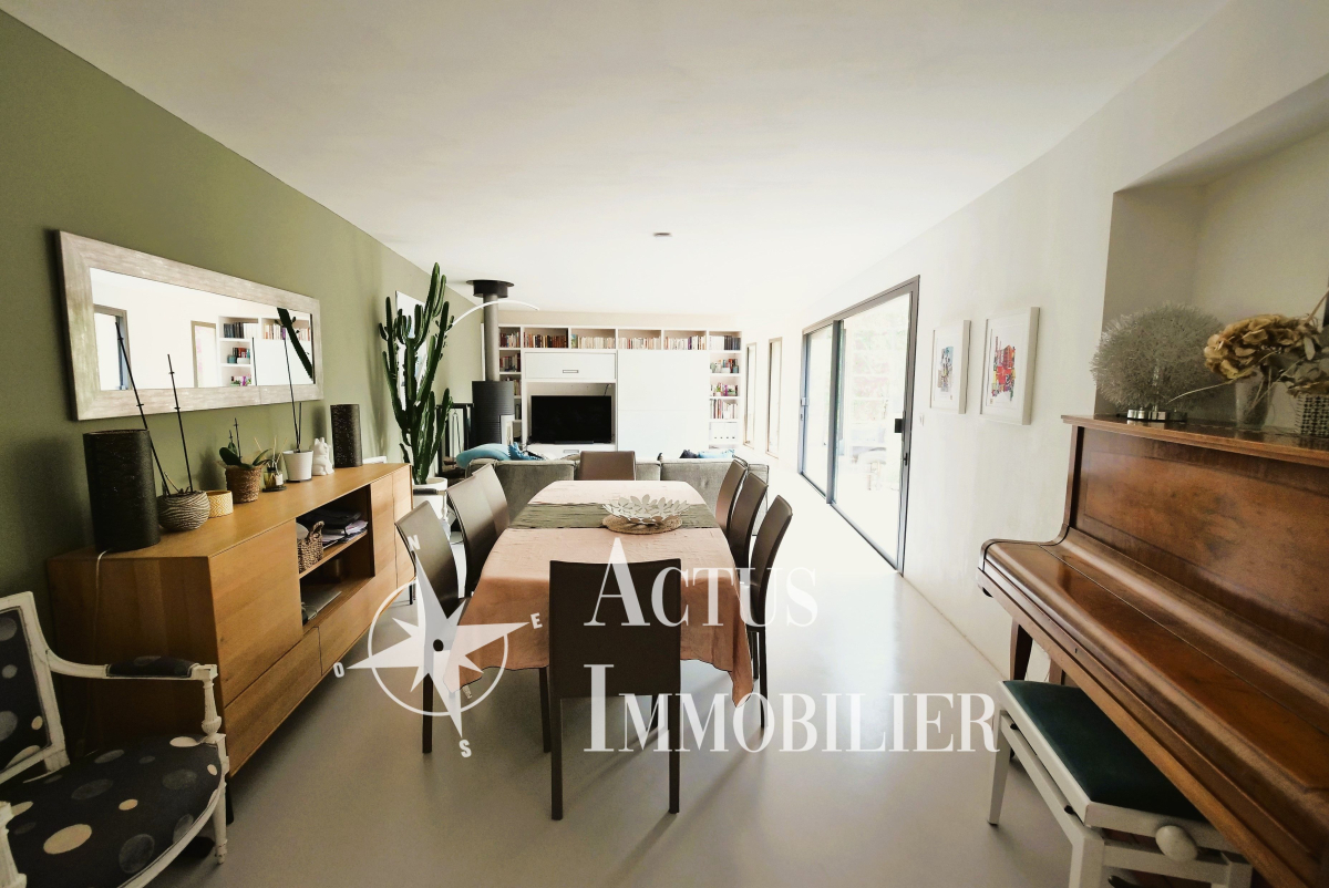 Vente Maison  6 pièces - 182m² 13450 Grans