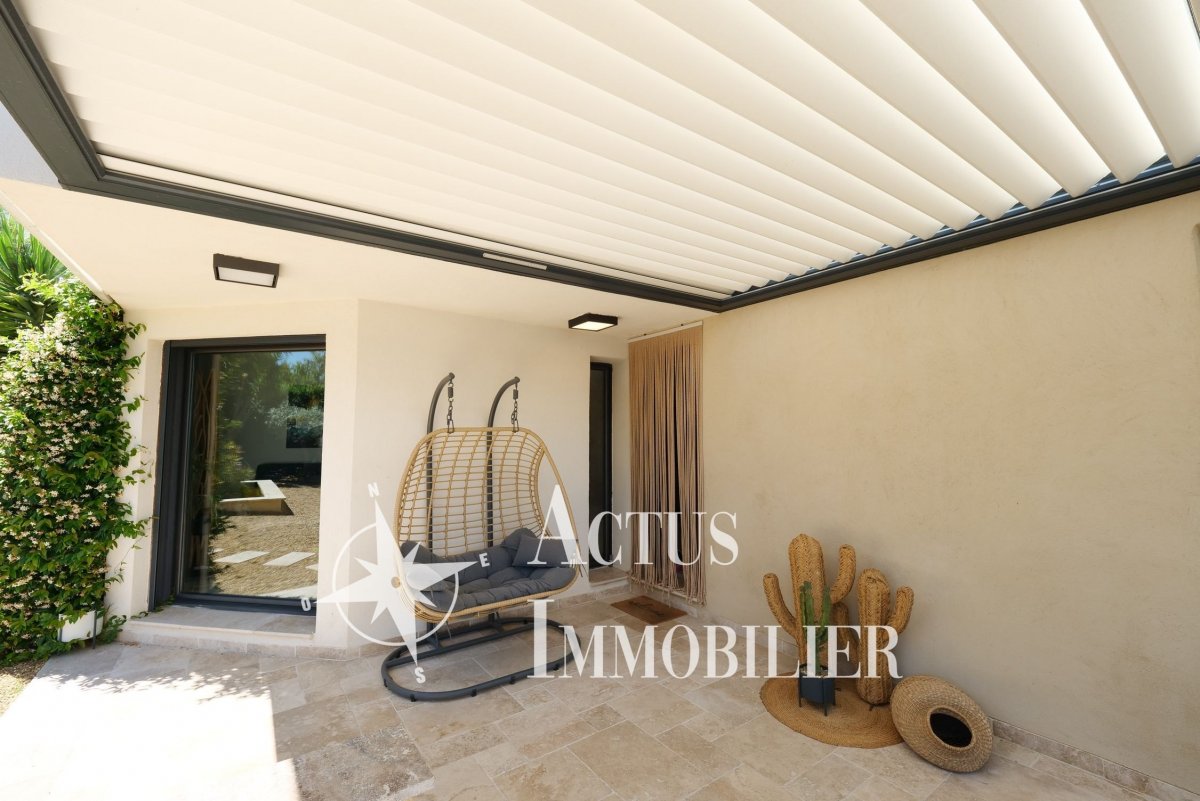 Vente Maison  7 pièces - 157m² 13800 Istres