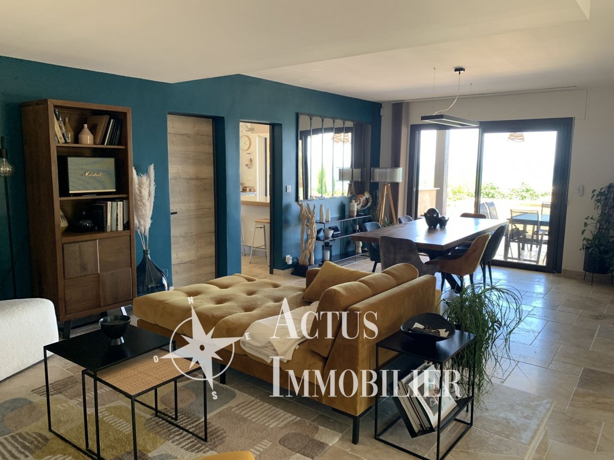 Vente Maison  7 pièces - 157m² 13800 Istres