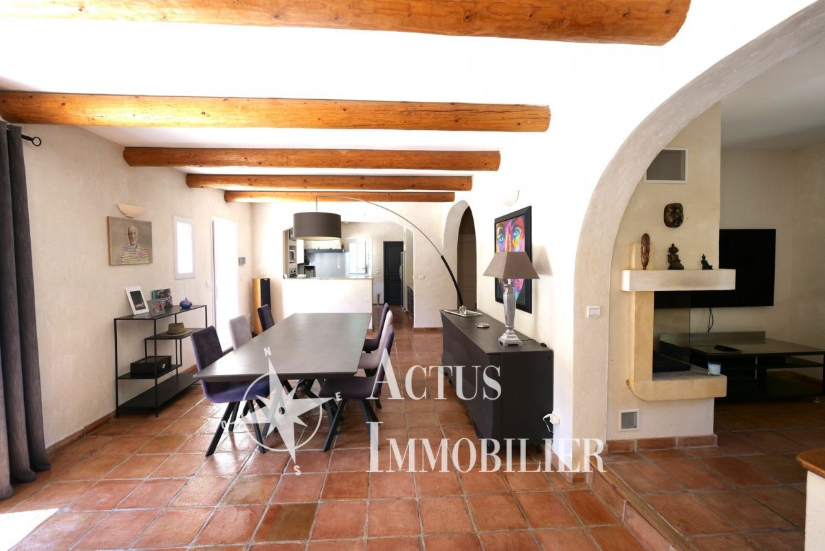 Vente Maison  9 pièces - 195m² 13300 Salon-de-provence