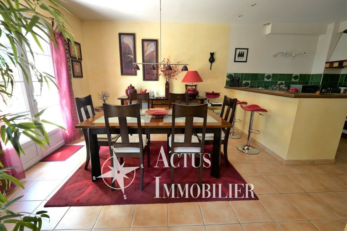 Vente Maison  6 pièces - 149m² 13300 Salon-de-provence