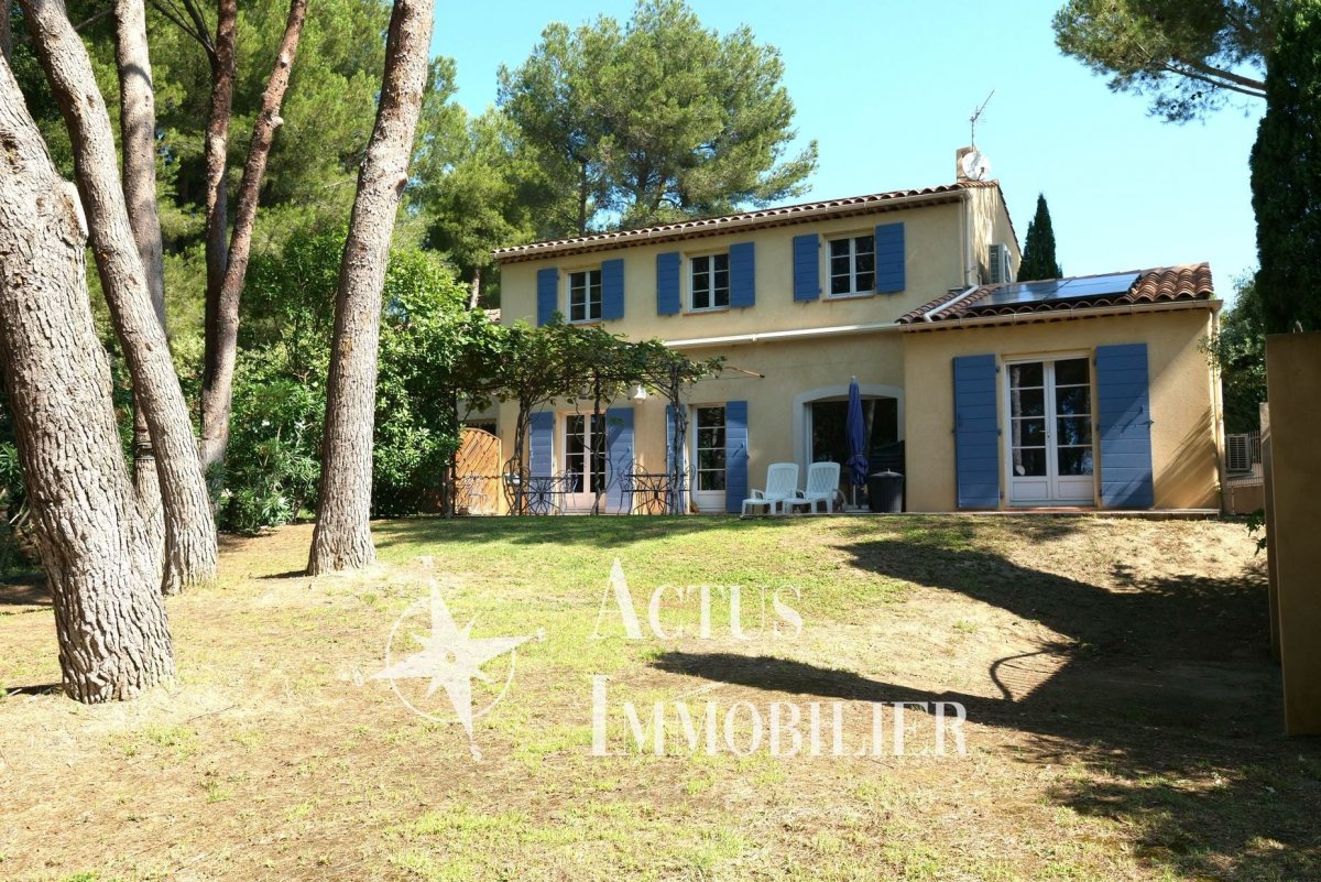 Vente Maison  6 pièces - 149m² 13300 Salon-de-provence