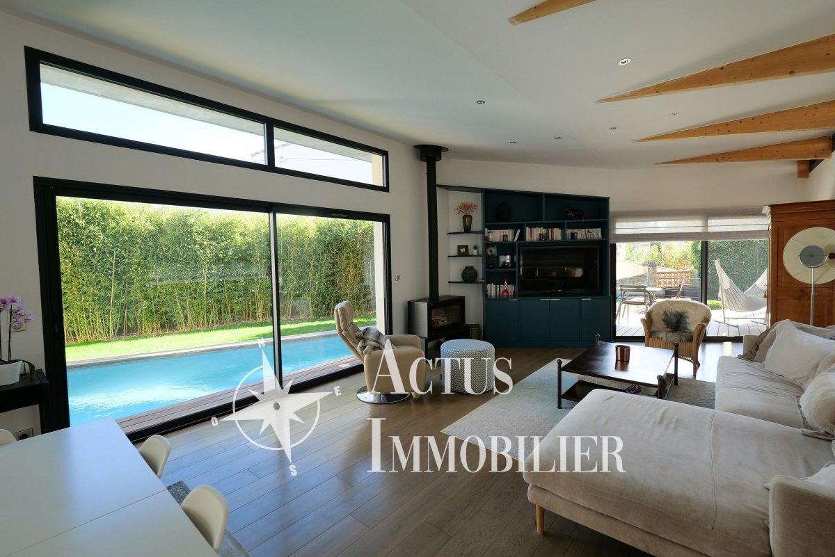 Vente Maison  8 pièces - 170m² 13300 Salon-de-provence