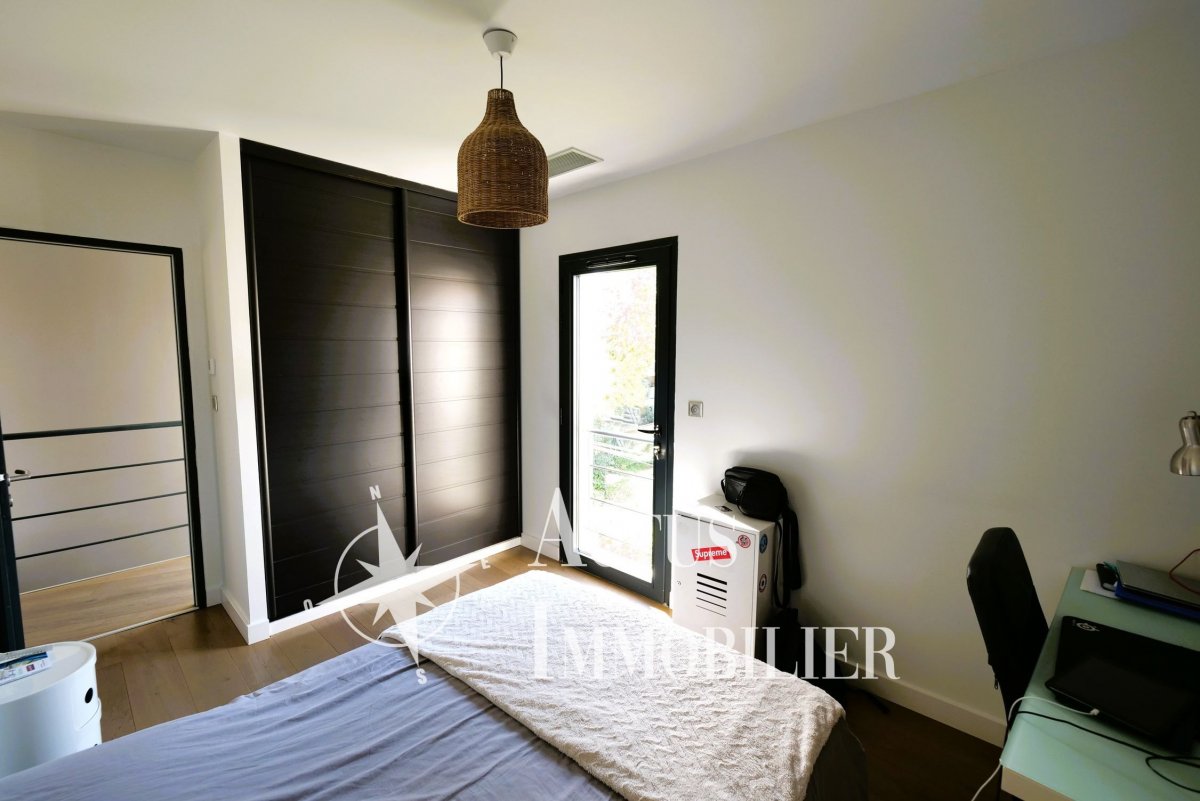 Vente Maison  8 pièces - 170m² 13300 Salon-de-provence