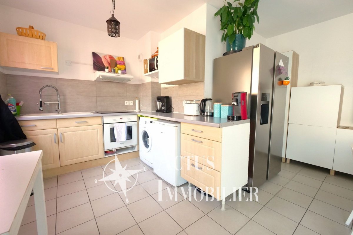 Vente Appartement  3 pièces - 58m² 13300 Salon-de-provence