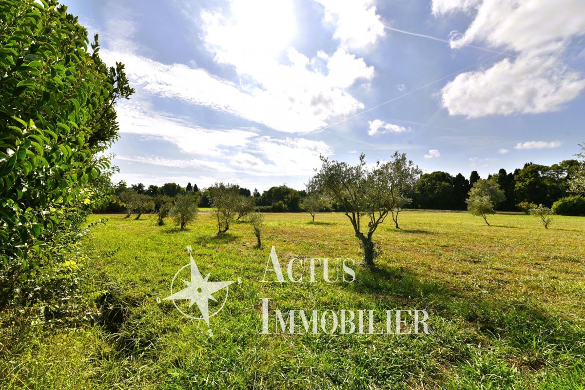 Vente Appartement  4 pièces - 151m² 13450 Grans