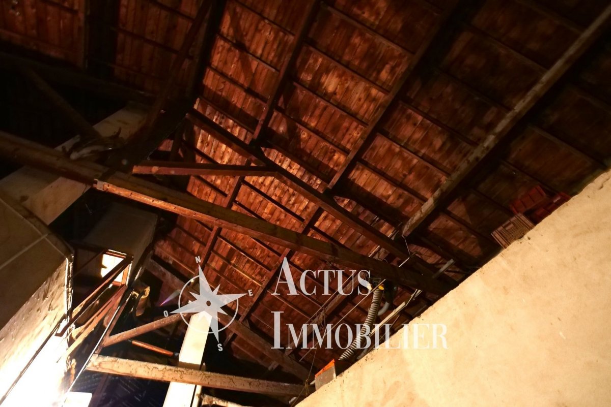 Vente Maison  7 pièces - 180m² 13430 Eyguieres
