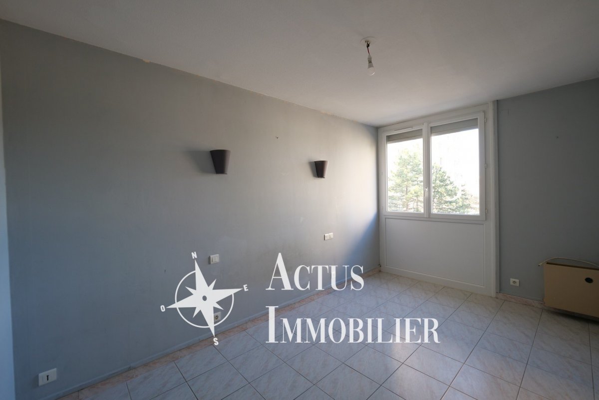 Vente Appartement  6 pièces - 117m² 13300 Salon-de-provence
