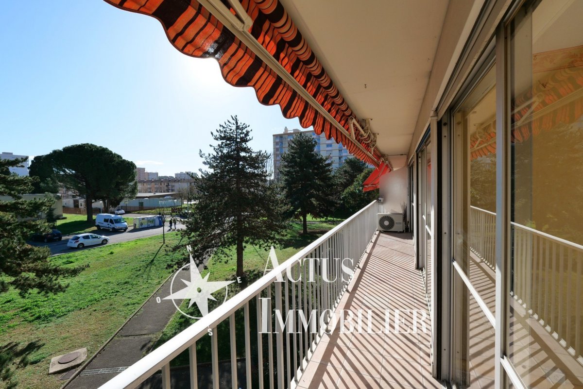 Vente Appartement  6 pièces - 117m² 13300 Salon-de-provence