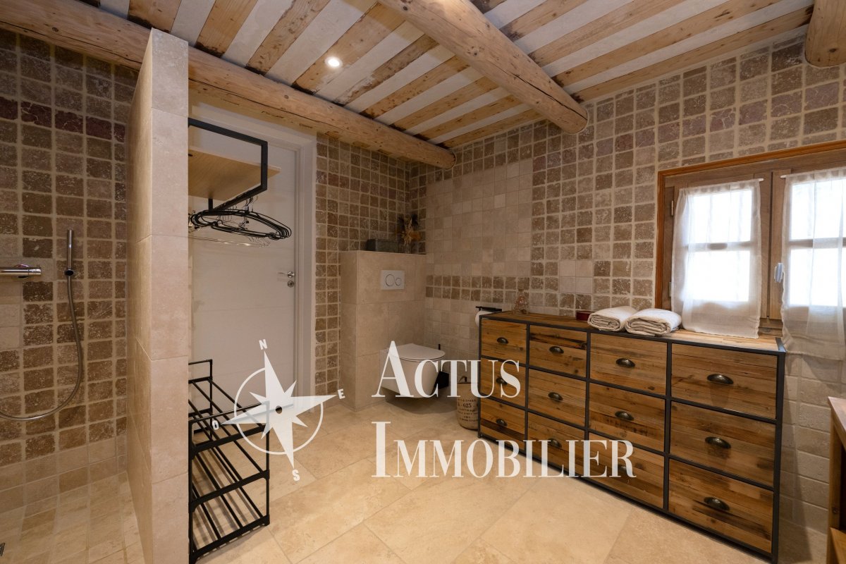 Vente Maison  7 pièces - 248m² 13300 Salon-de-provence