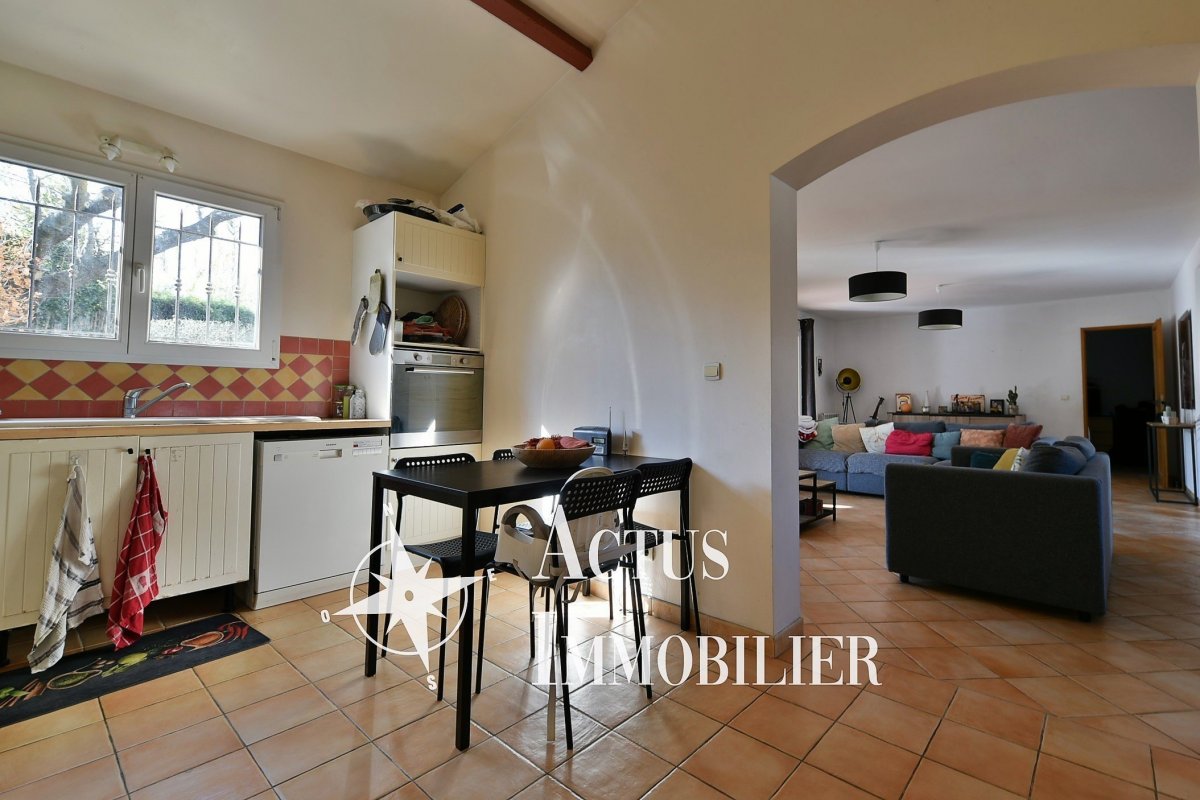Vente Maison  6 pièces - 148m² 13430 Eyguieres