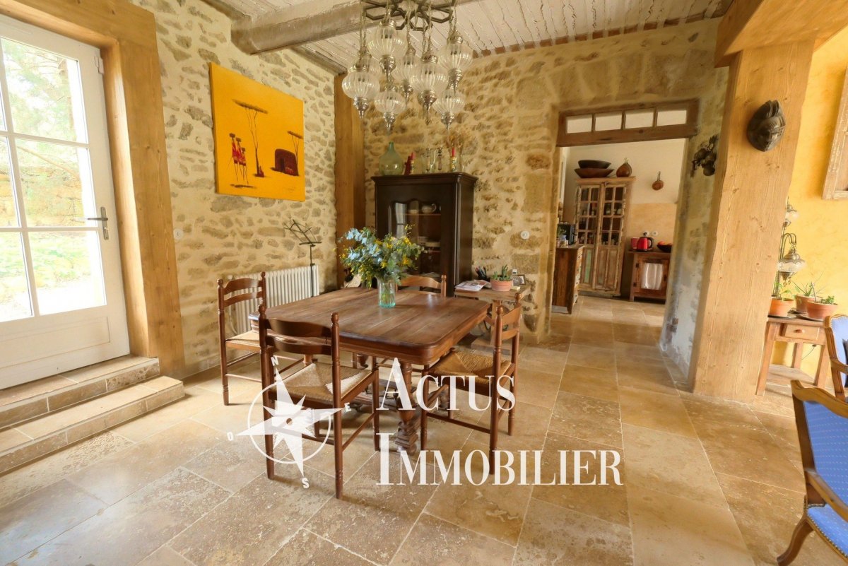 Vente Maison  8 pièces - 235m² 13250  Cornillon-confoux