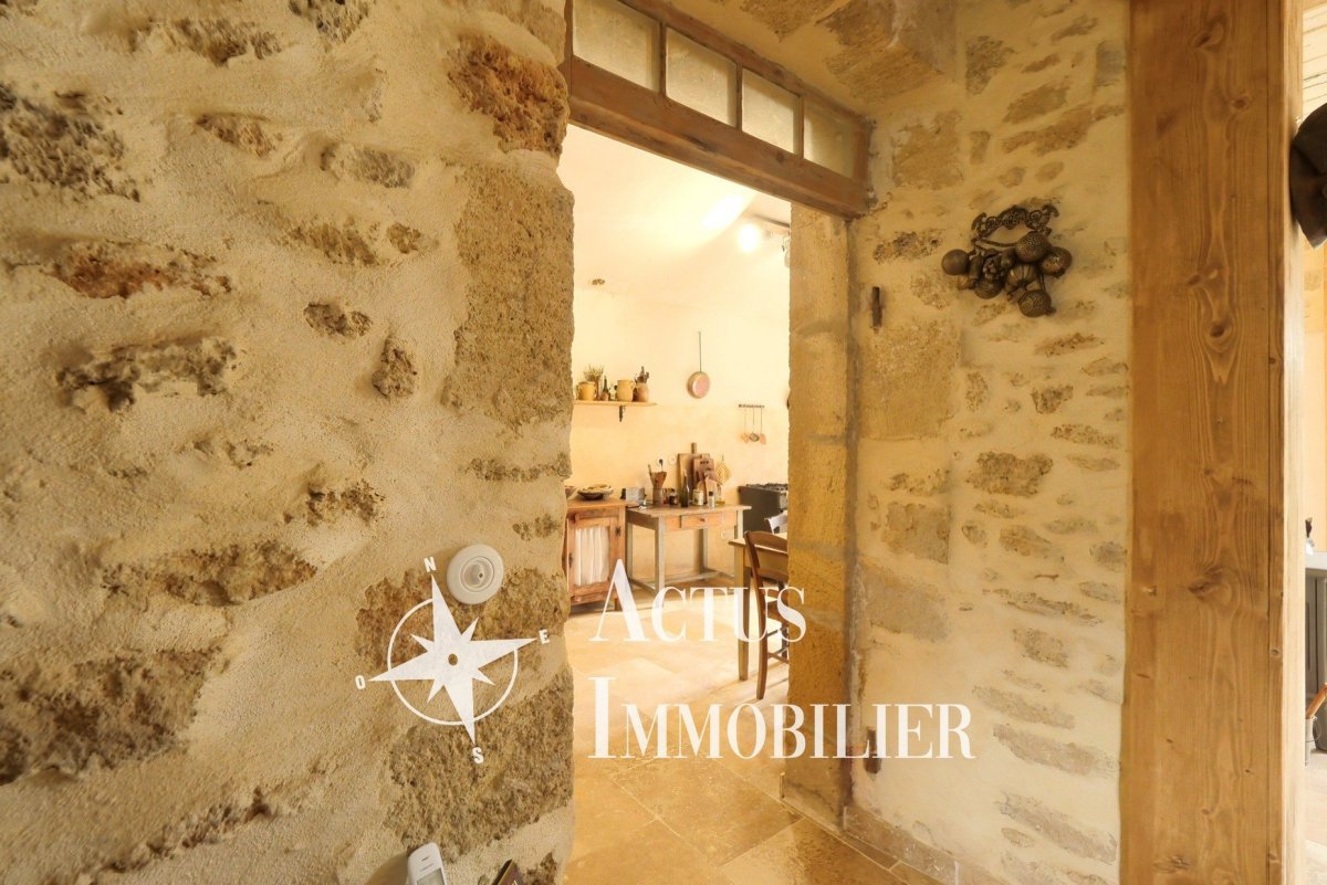 Vente Maison  8 pièces - 235m² 13250  Cornillon-confoux