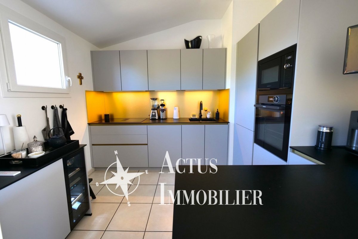 Vente Appartement  4 pièces - 96m² 13300 Salon-de-provence