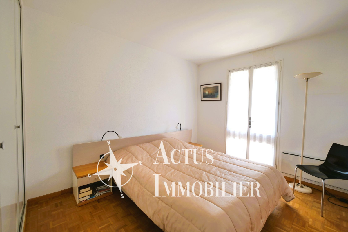 Vente Maison  8 pièces - 242m² 13300 Salon-de-provence