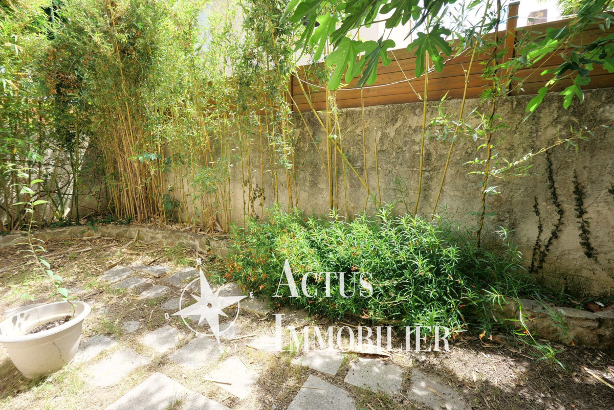 Vente Maison  6 pièces - 155m² 13300 Salon-de-provence