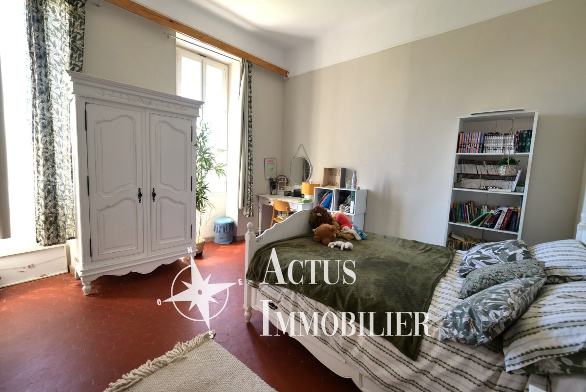 Vente Maison  7 pièces - 206m² 13300 Salon-de-provence