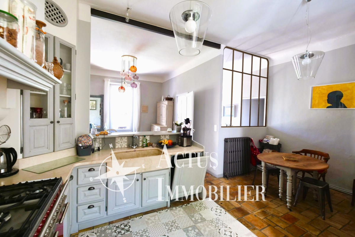 Vente Maison  6 pièces - 145m² 13300 Salon-de-provence
