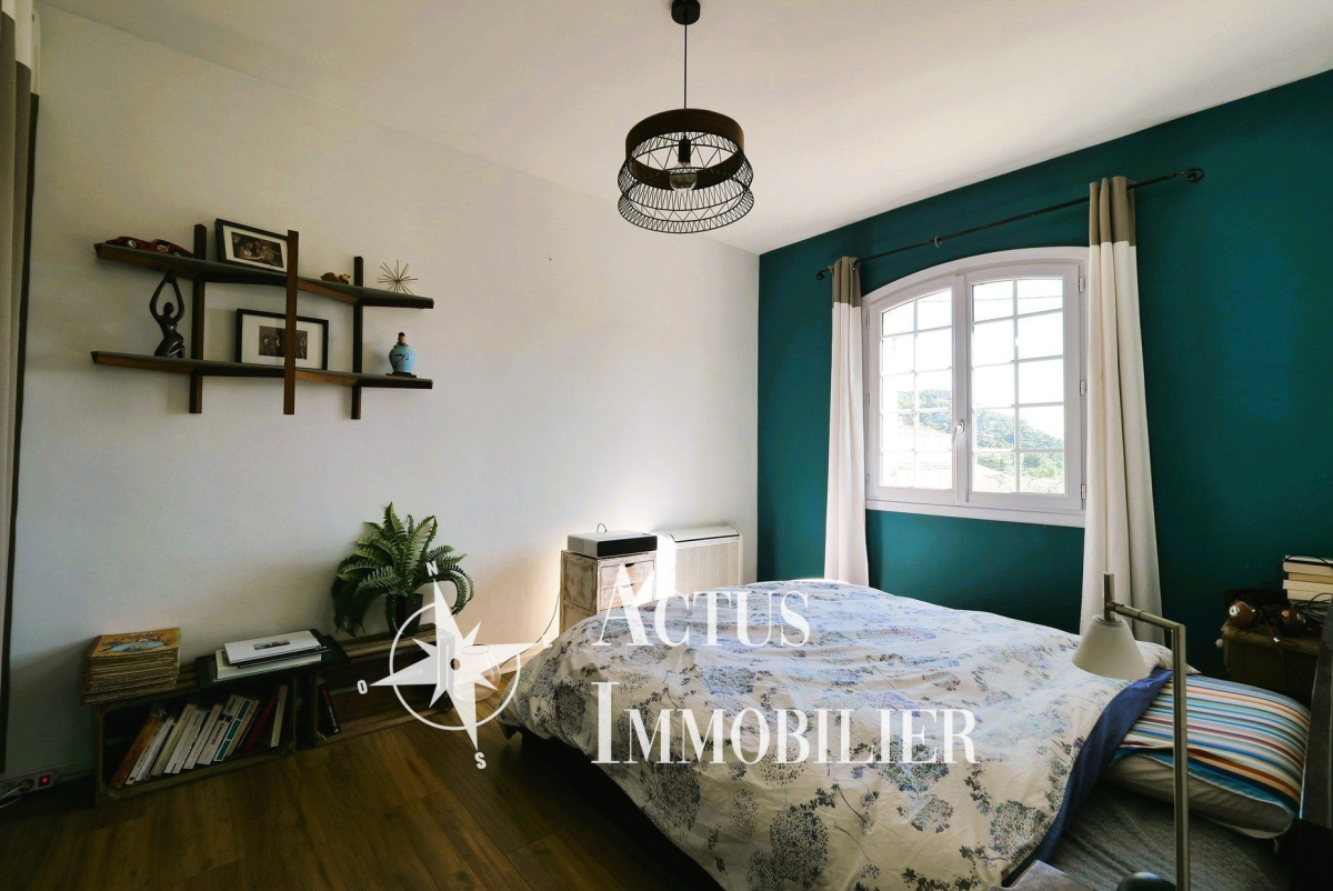 Vente Maison  10 pièces - 227m² 13113 Lamanon