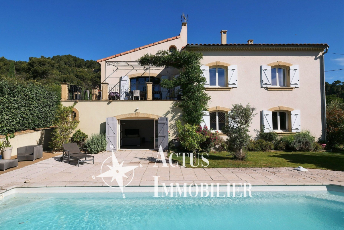 Vente Maison  10 pièces - 227m² 13113 Lamanon