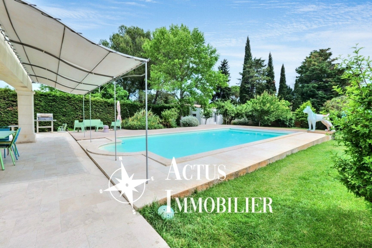 Vente Maison  8 pièces - 213m² 13330 La Barben