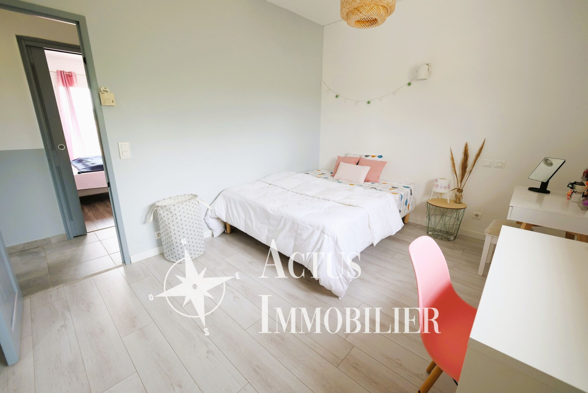 Vente Maison  8 pièces - 213m² 13330 La Barben