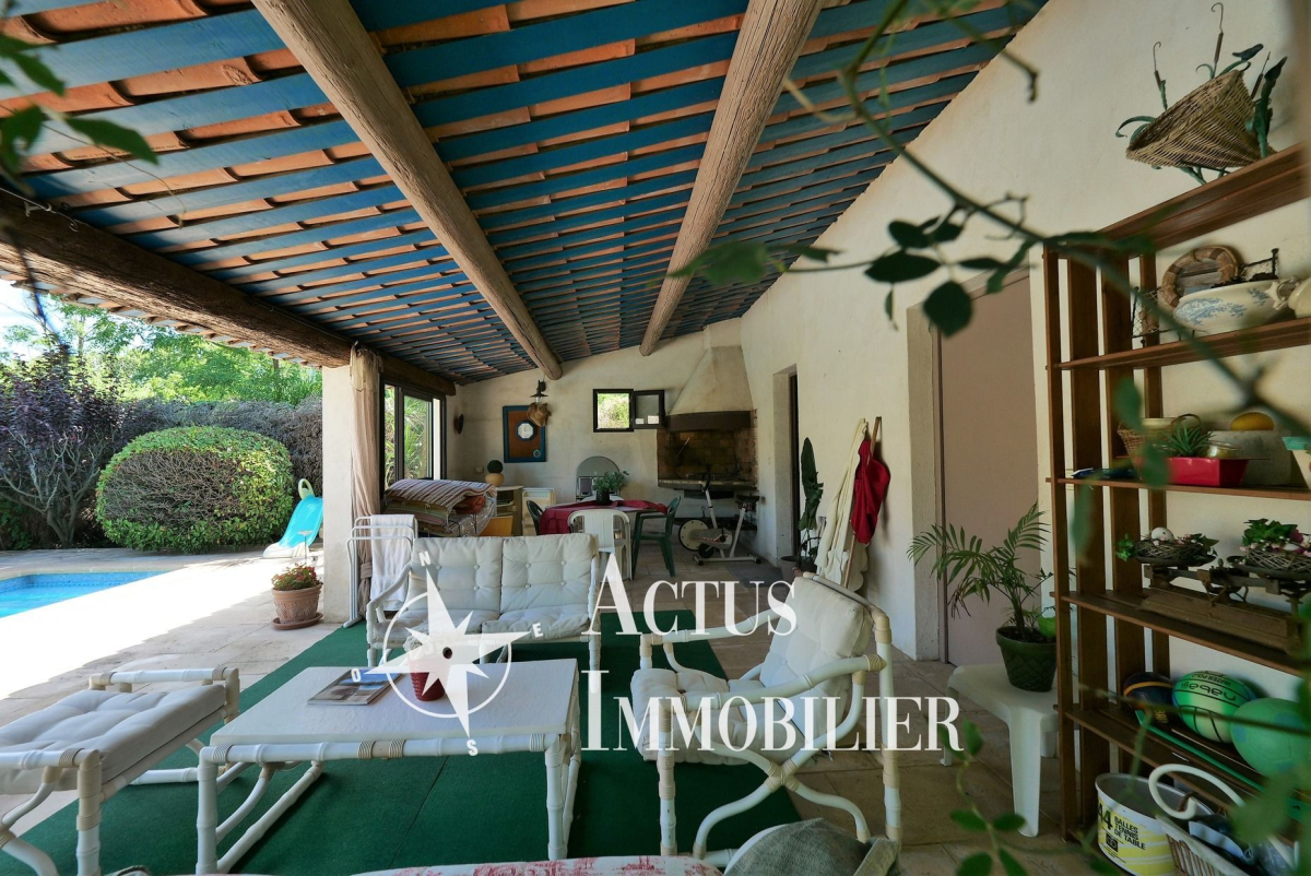 Vente Maison  7 pièces - 210m² 13310 Saint-martin-de-crau