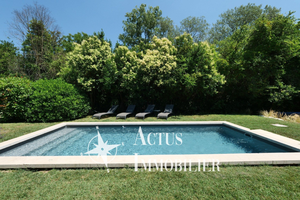 Vente Maison  5 pièces - 117m² 13520 Paradou