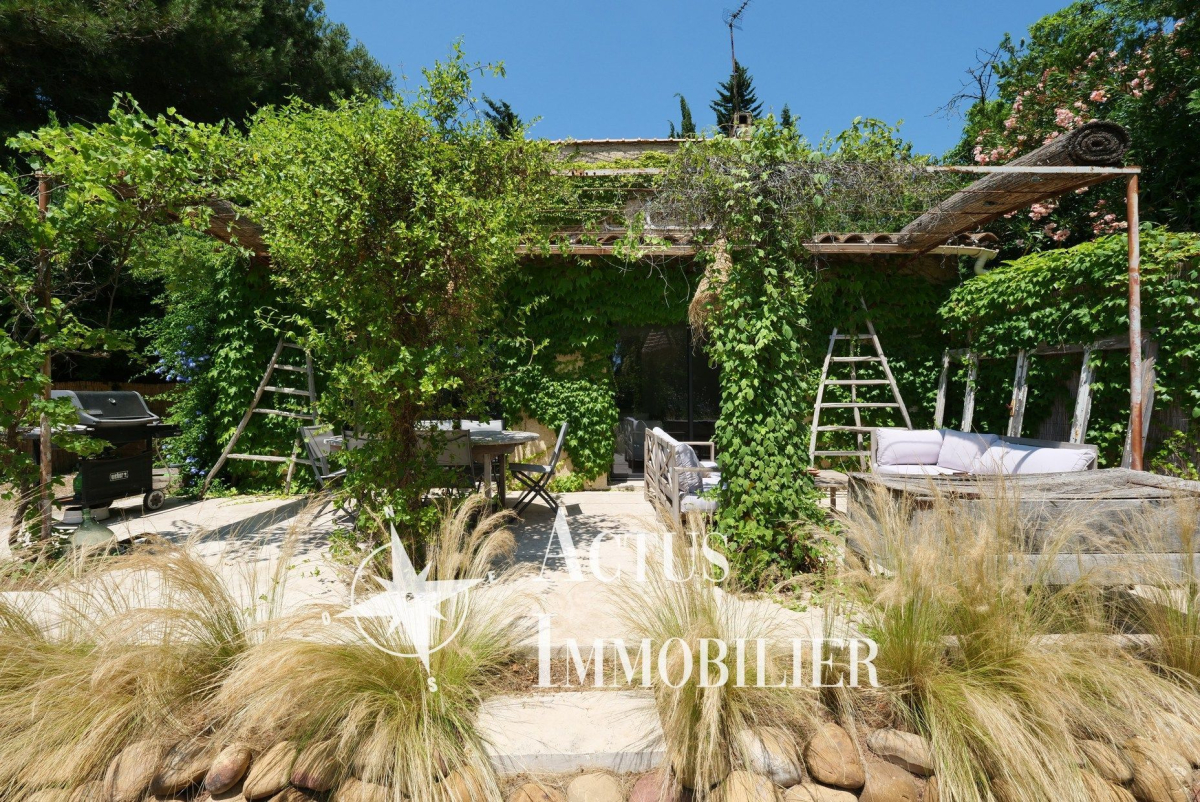 Vente Maison  5 pièces - 117m² 13520 Paradou
