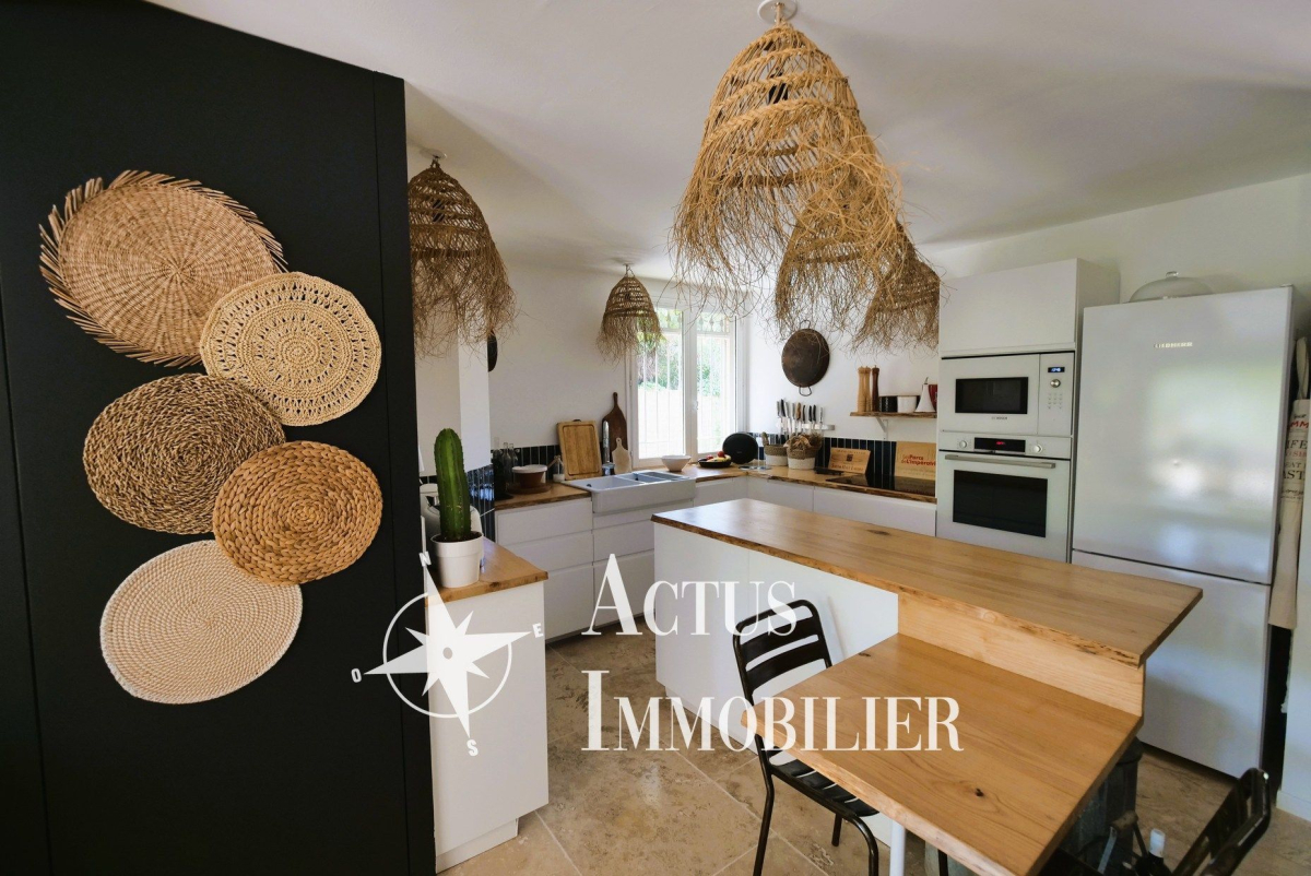 Vente Maison  5 pièces - 117m² 13520 Paradou