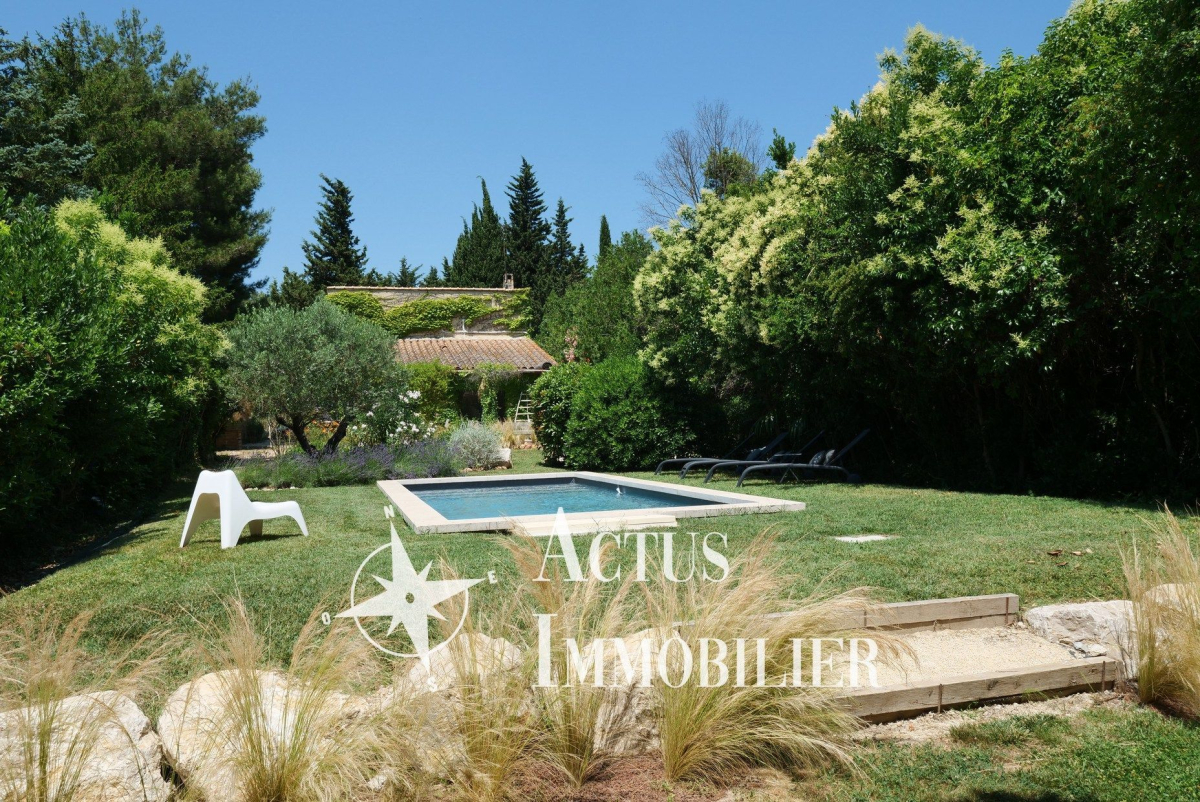 Vente Maison  5 pièces - 117m² 13520 Paradou