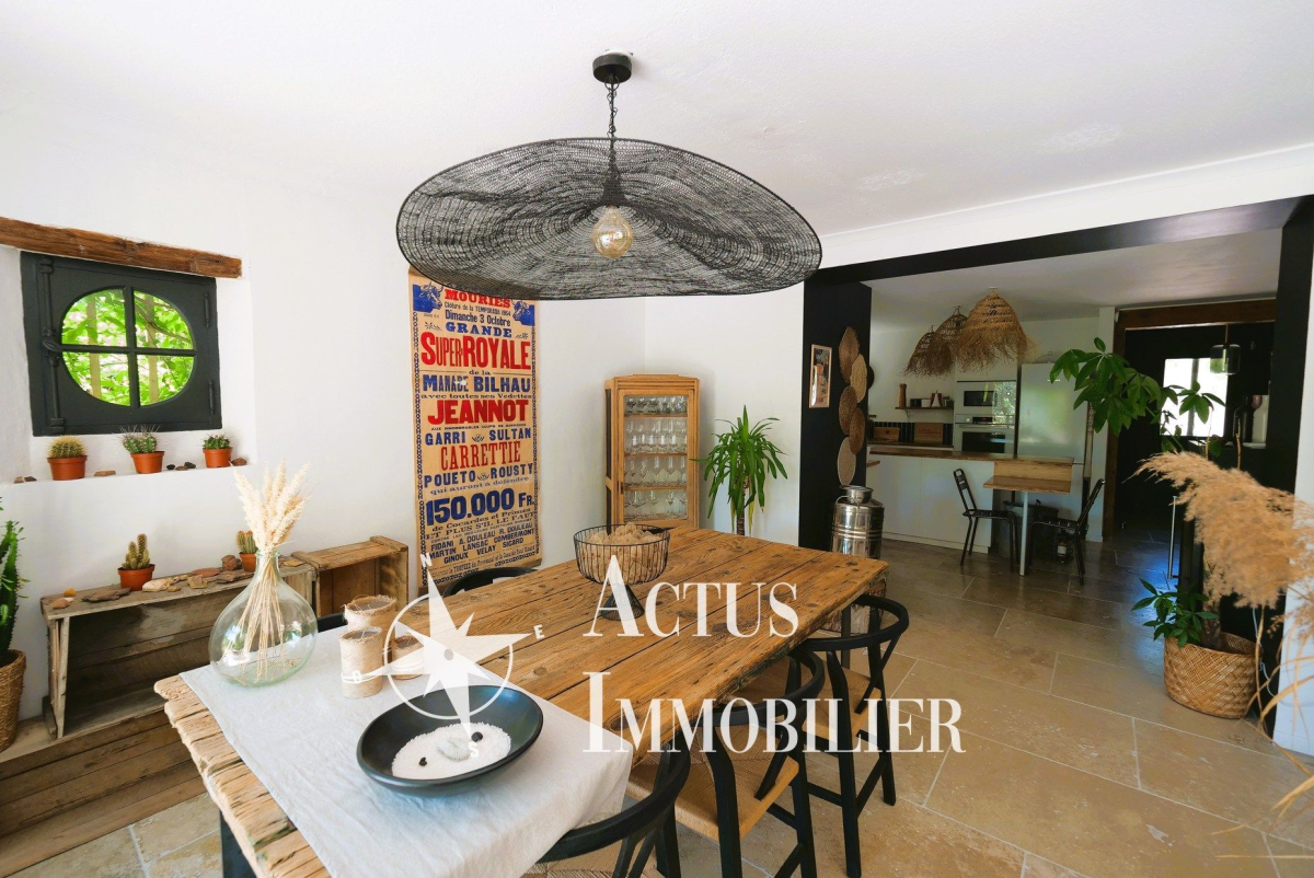 Vente Maison  5 pièces - 117m² 13520 Paradou