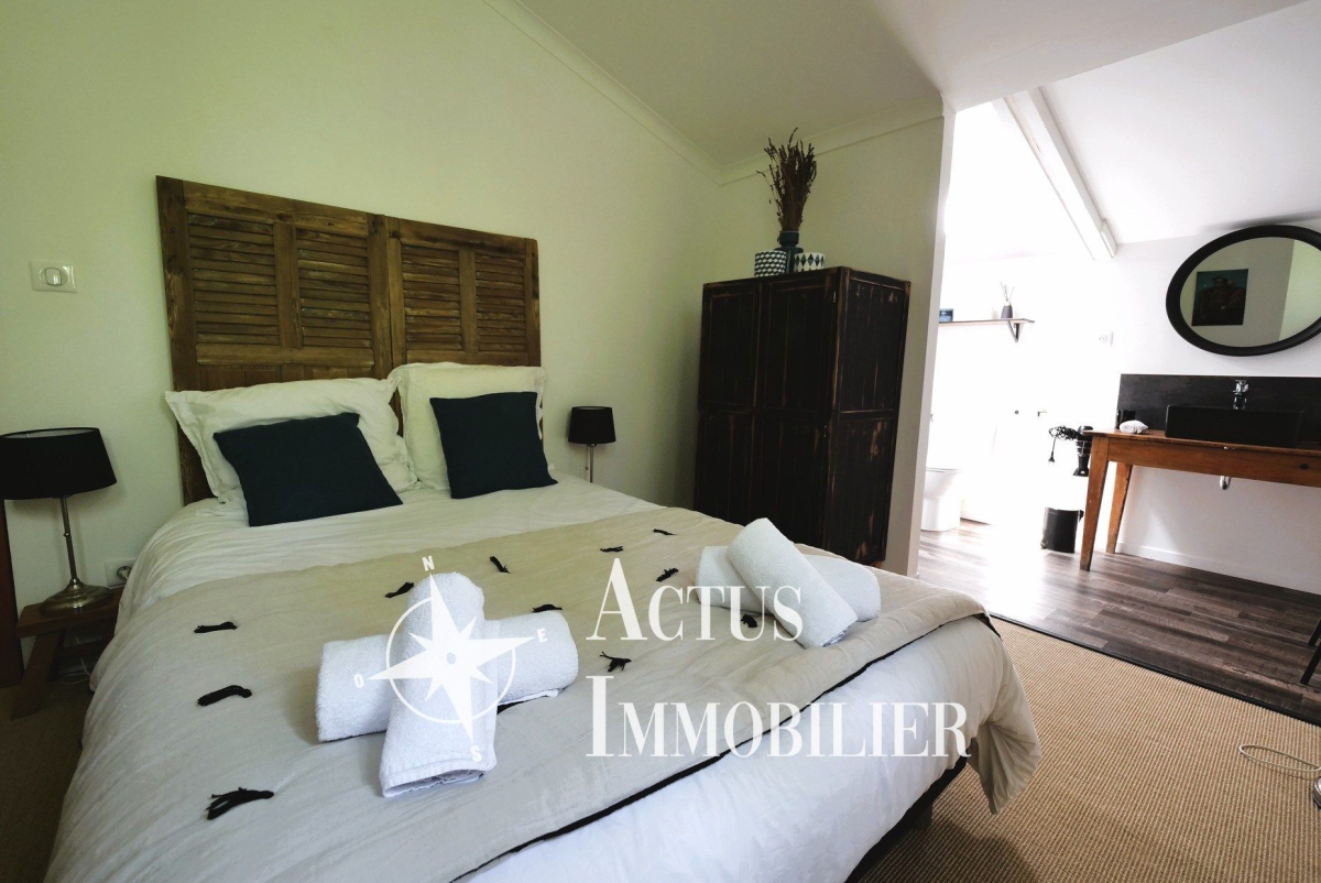 Vente Maison  5 pièces - 117m² 13520 Paradou