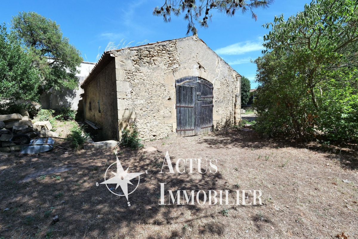 Vente Maison  8 pièces - 237m² 13450 Grans