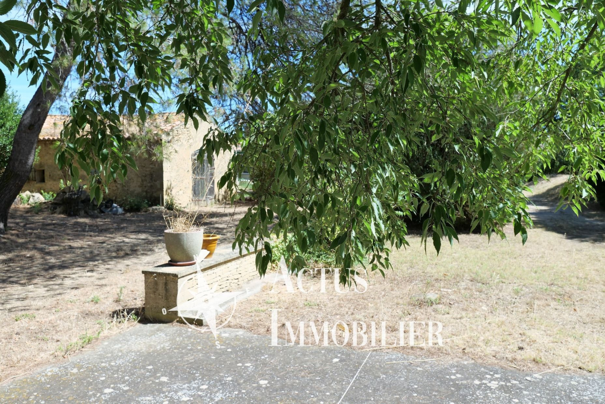 Vente Maison  8 pièces - 237m² 13450 Grans