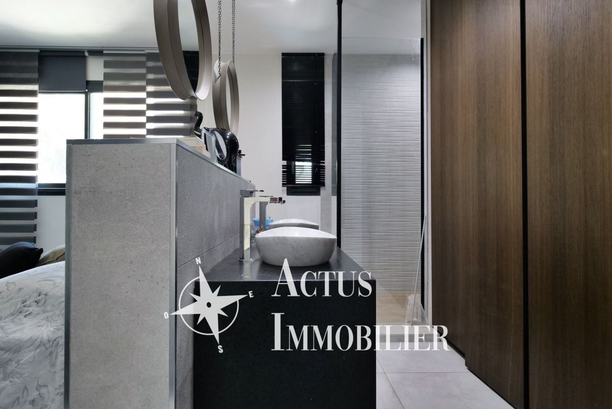 Vente Maison  5 pièces - 122m² 13300 Salon-de-provence