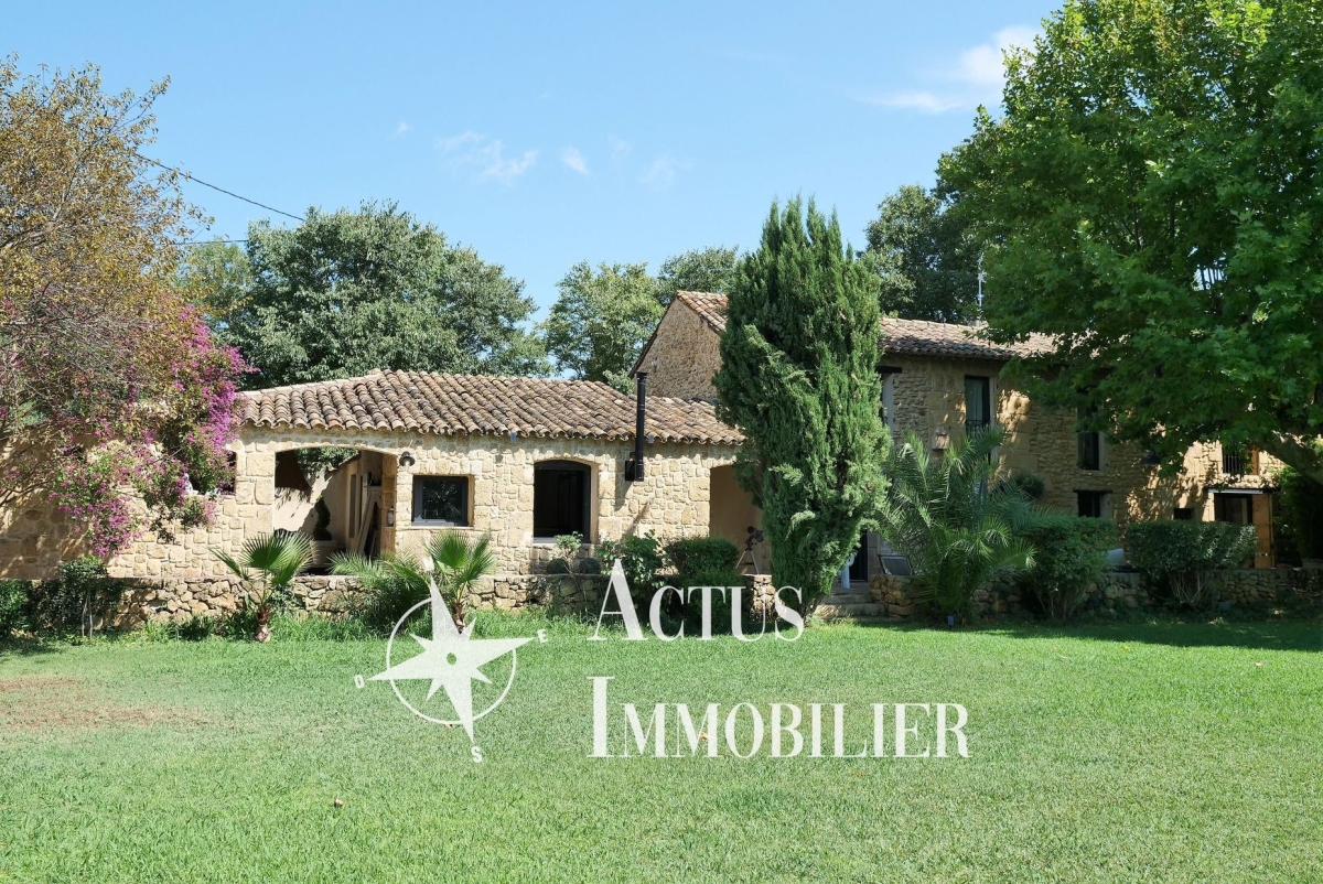 Vente Maison  8 pièces - 233m² 13450 Grans