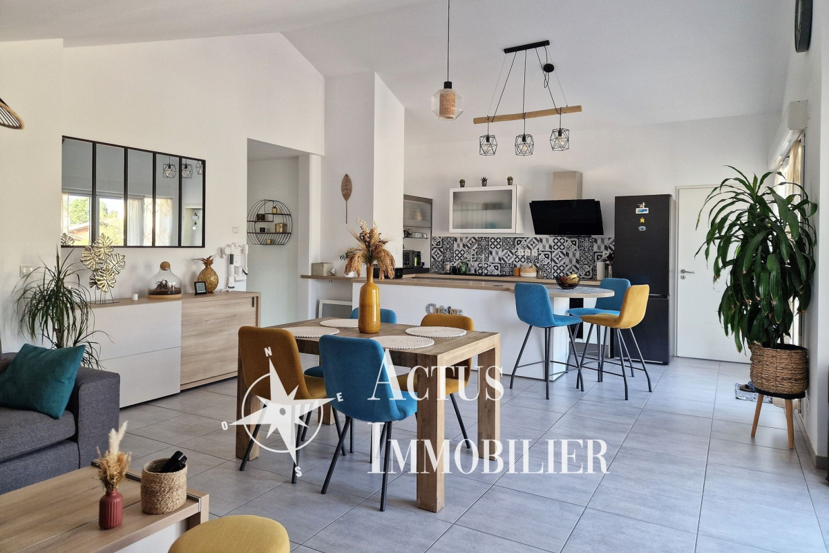 Vente Appartement  4 pièces - 131.6m² 13300 Salon-de-provence
