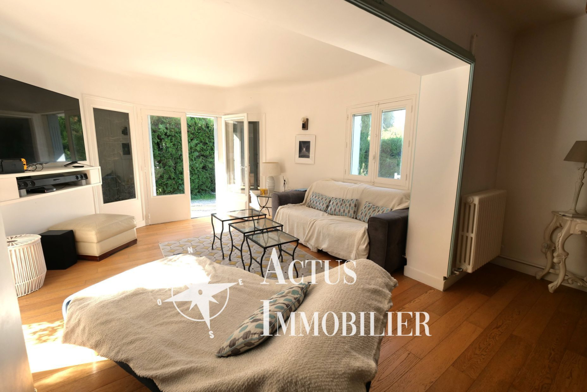 Vente Maison  6 pièces - 196m² 13300 Salon-de-provence