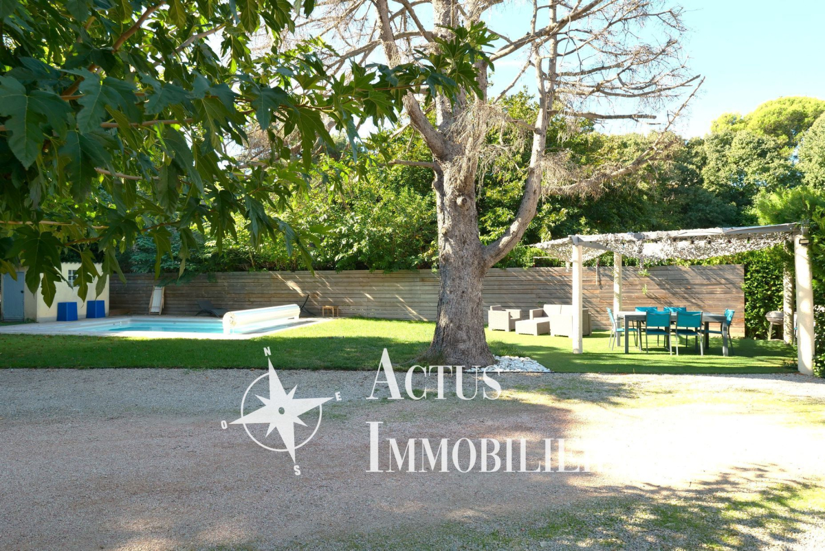 Vente Maison  6 pièces - 196m² 13300 Salon-de-provence