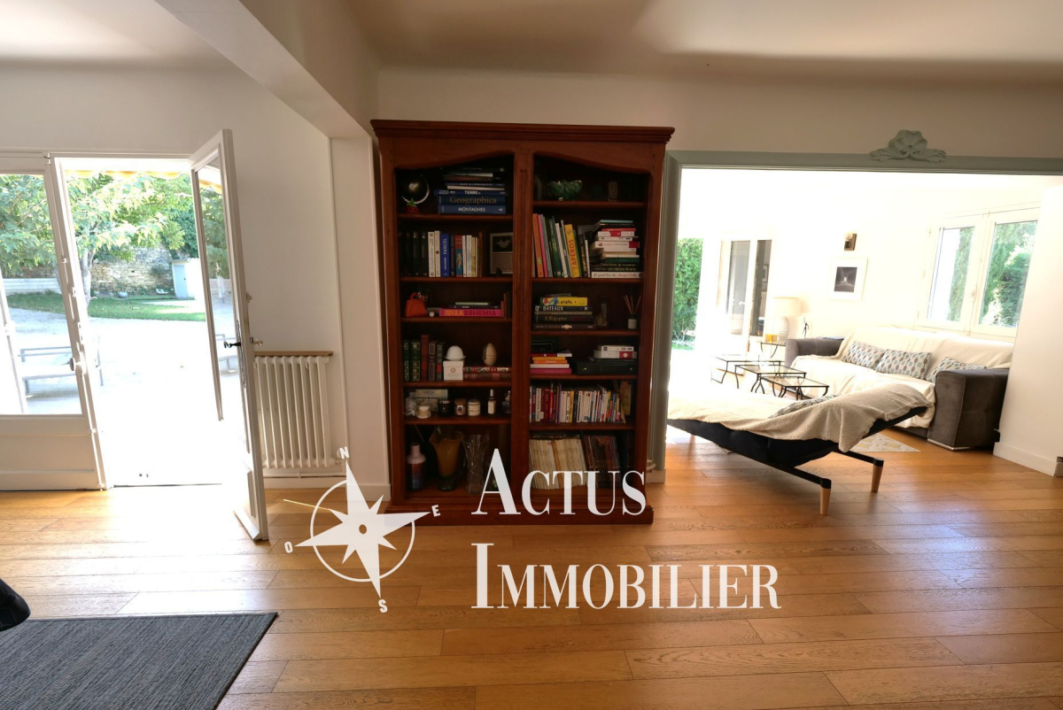 Vente Maison  6 pièces - 196m² 13300 Salon-de-provence