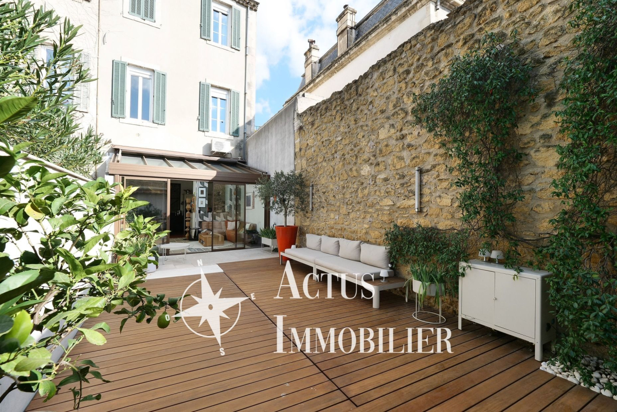 Vente Maison  7 pièces - 182m² 13300 Salon-de-provence