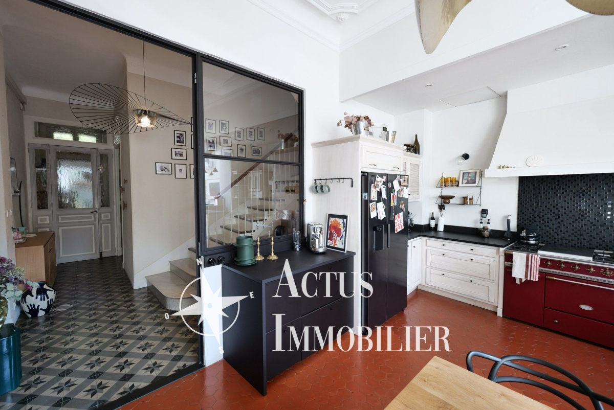 Vente Maison  7 pièces - 182m² 13300 Salon-de-provence