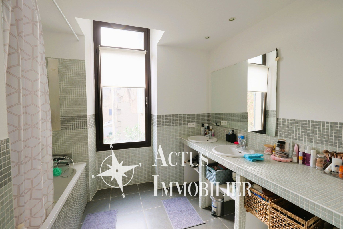 Vente Maison  5 pièces - 134m² 13300 Salon-de-provence