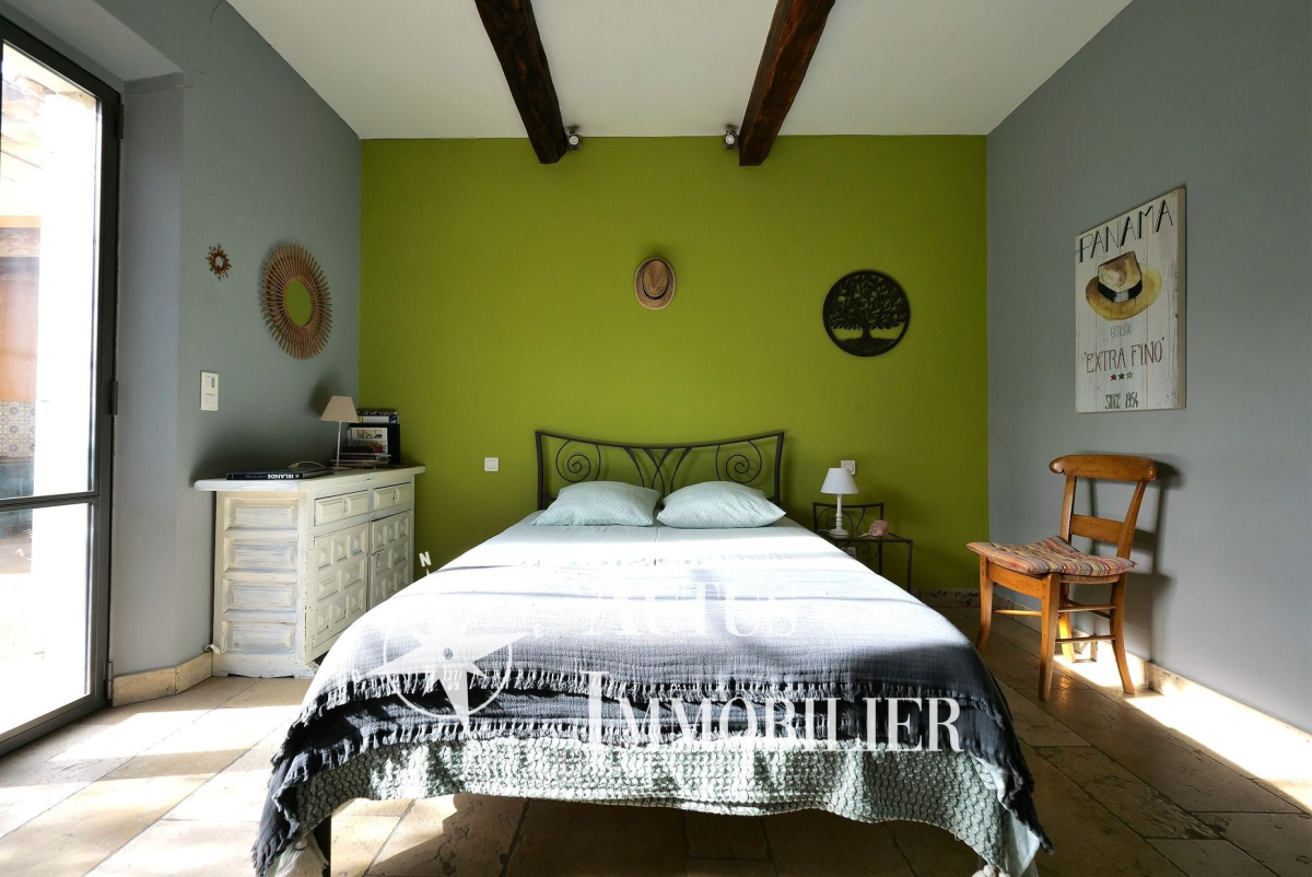 Vente Maison  7 pièces - 202m² 13810 Eygalieres