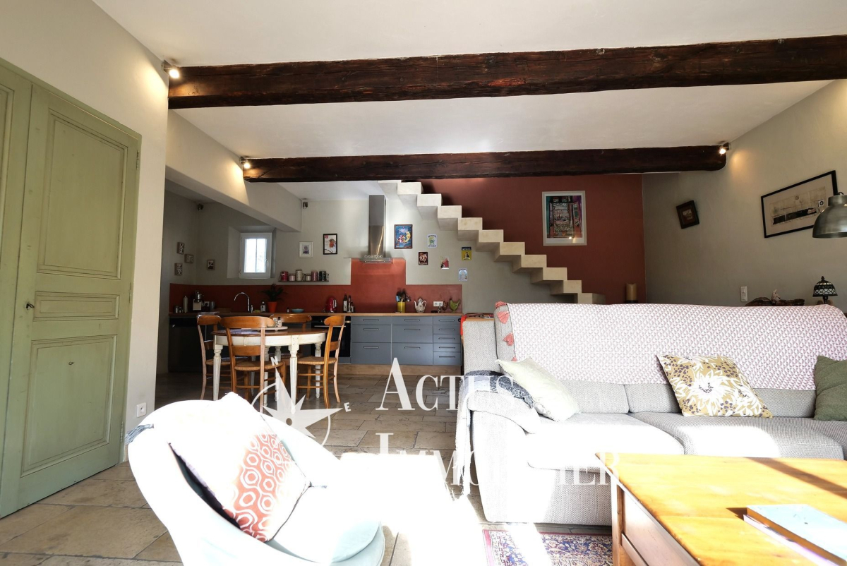 Vente Maison  7 pièces - 202m² 13810 Eygalieres